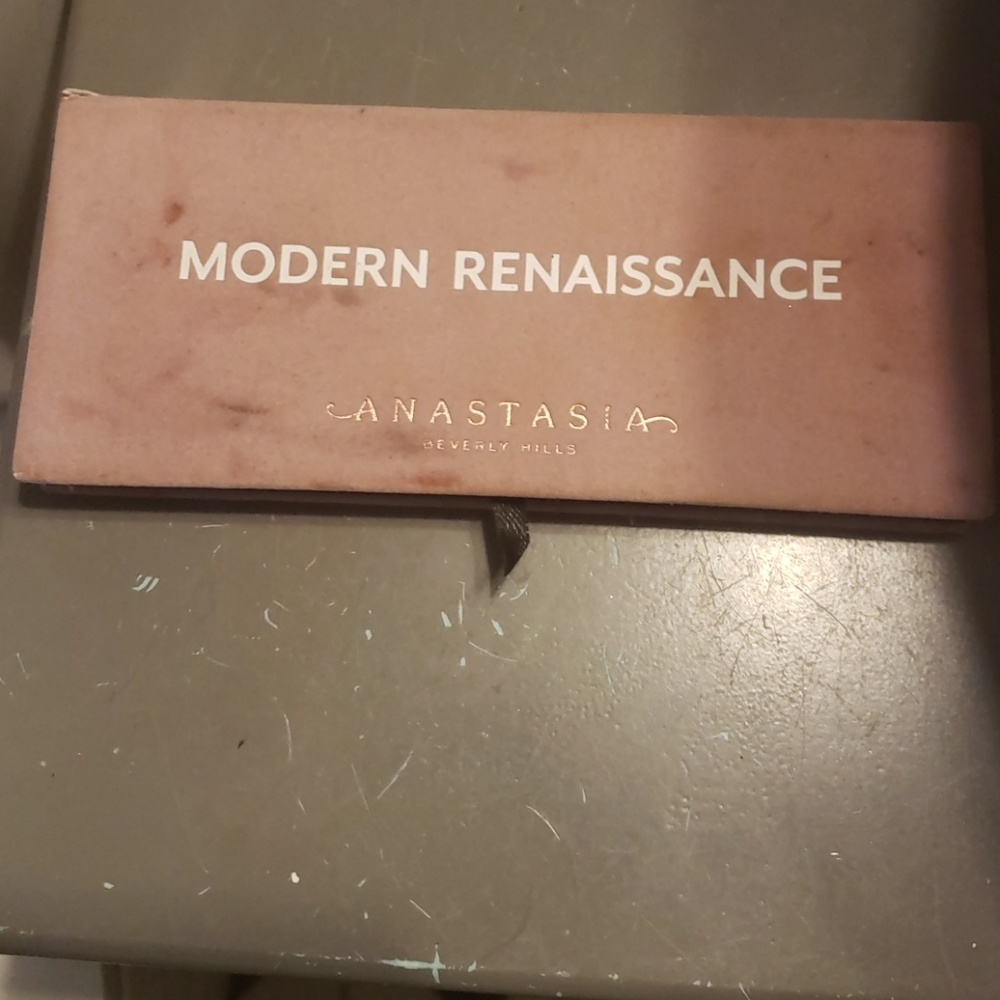 ANASTASIA BEVERLY HILLS
Modern Renaissance Eyeshad